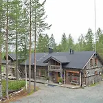Isokenkäisten Klubi - Wilderness Hotelli Kiviperä