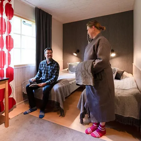 Hotel Isokenkaeisten Klubi - Wilderness 2*