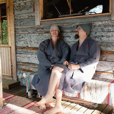 Hotel Isokenkaeisten Klubi - Wilderness Kiviperä