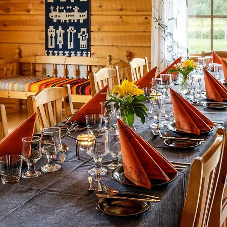 Isokenkaeisten Klubi - Wilderness 2*