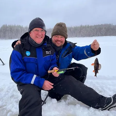 Isokenkaeisten Klubi - Wilderness 2*