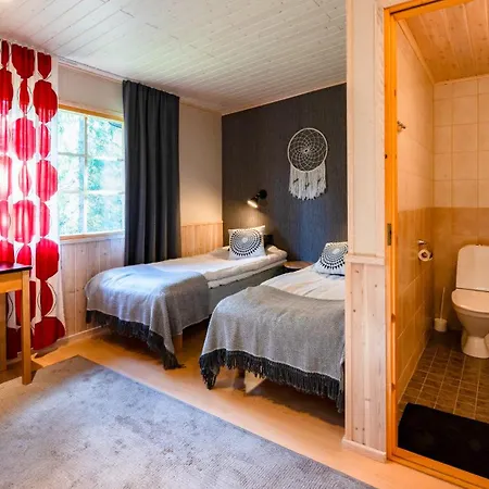 Hotel Isokenkaeisten Klubi - Wilderness Kiviperä