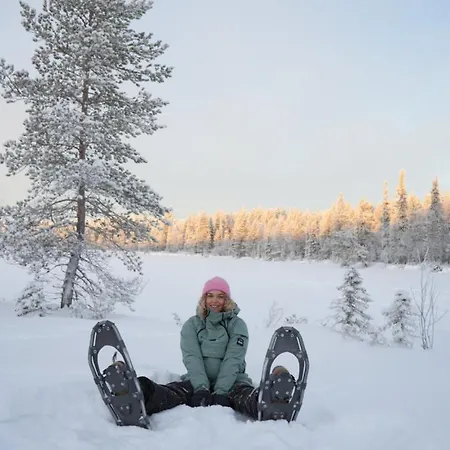 Isokenkaeisten Klubi - Wilderness فندق 2*