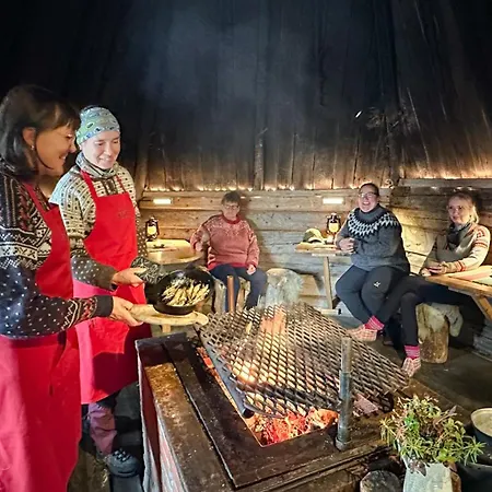 Isokenkaeisten Klubi - Wilderness 2*