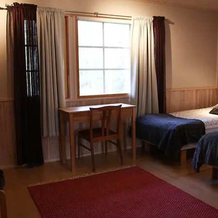 Hotel Isokenkaeisten Klubi - Wilderness 2*
