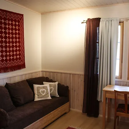 Hotel Isokenkaeisten Klubi - Wilderness 2*