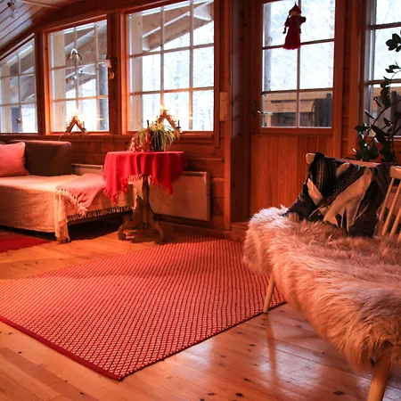 Isokenkaeisten Klubi - Wilderness 2* Kiviperä