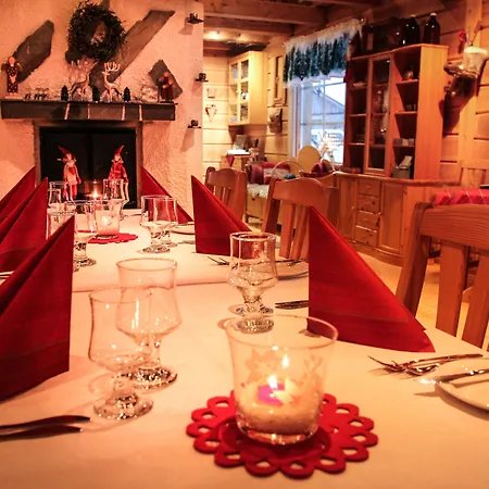 Isokenkaeisten Klubi - Wilderness Kiviperä