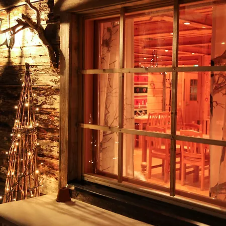 Isokenkaeisten Klubi - Wilderness 2* Kiviperä