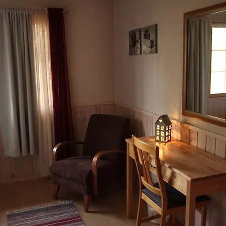 Hotel Isokenkaeisten Klubi - Wilderness