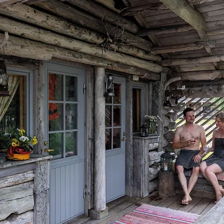 Hotel Isokenkaeisten Klubi - Wilderness Kiviperä