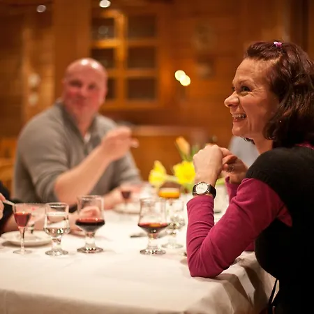 Hotel Isokenkaeisten Klubi - Wilderness Kivipera