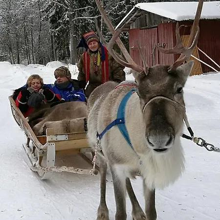 Isokenkaeisten Klubi - Wilderness Отель