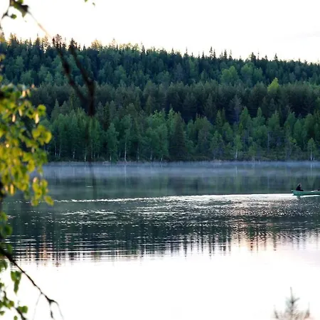 Isokenkaeisten Klubi - Wilderness 2* Kiviperä