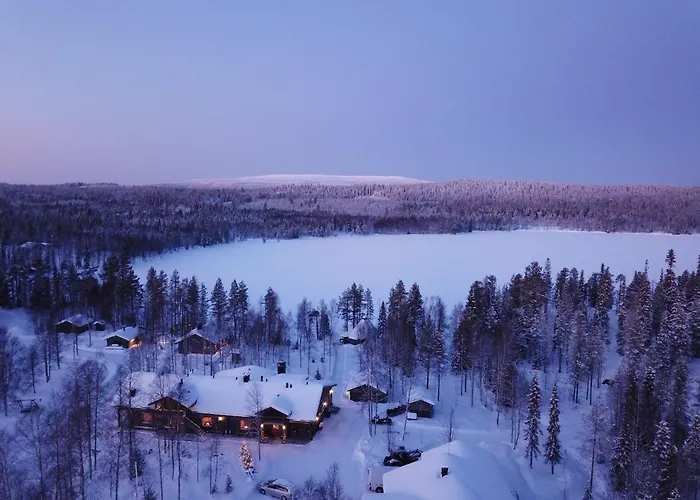 Isokenkäisten Klubi - Wilderness Hotelli 2*