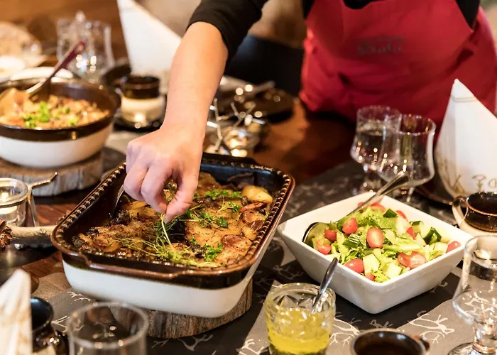 Hotelli Isokenkäisten Klubi - Wilderness Kiviperä