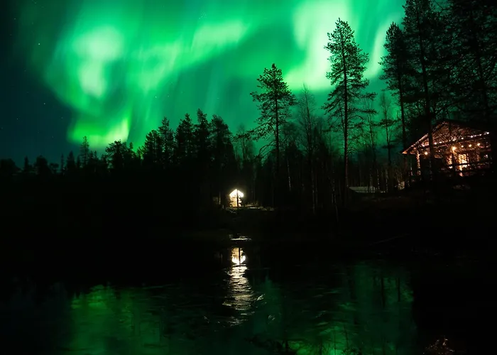 Isokenkäisten Klubi - Wilderness Hotelli