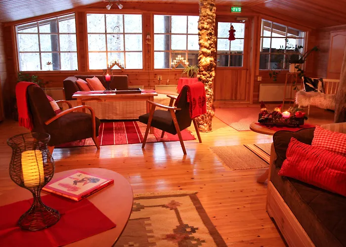 Isokenkäisten Klubi - Wilderness Hotelli