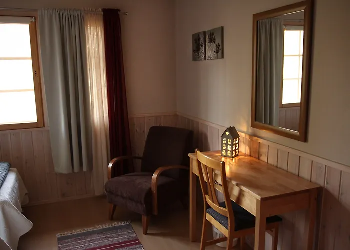 Hotelli Isokenkäisten Klubi - Wilderness