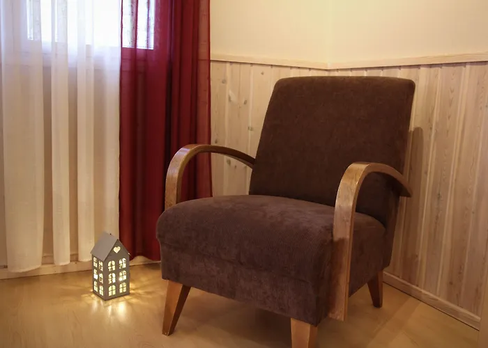 Isokenkäisten Klubi - Wilderness 2*